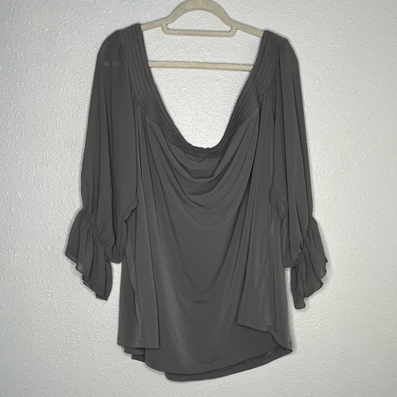 Torrid Gray Off Shoulder Smocked With Chiffon Sleeves Size 4 - Picture 1 of 6